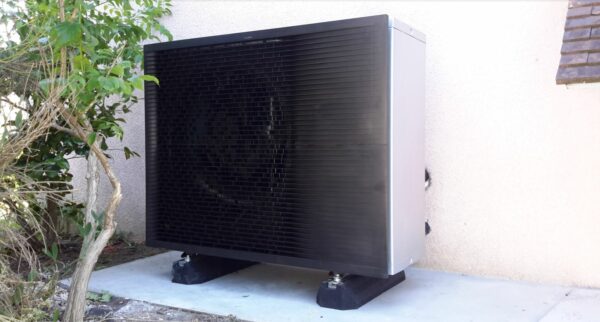 Votre pompe à chaleur est en panne ? Besoin d’un dépannage ? Faites installer une pompe à chaleur par une entreprise CVC spécialisée dans le 95