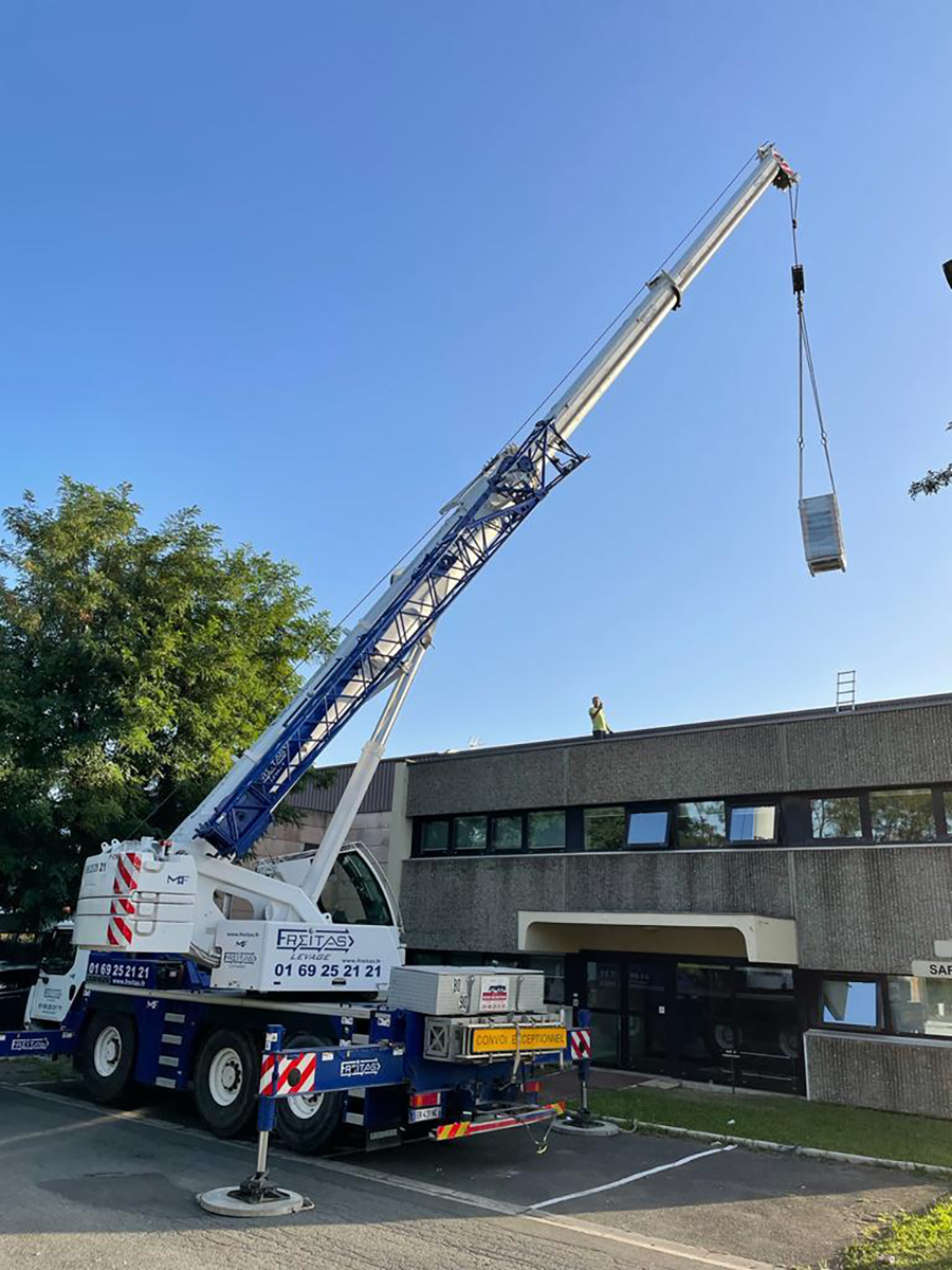 Installation et pose d'un groupe de climatisation pour des bureaux professionnels dans le Val d'Oise 95